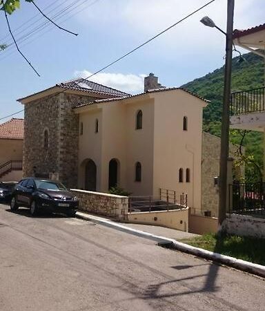Villa Ria Kalavryta Exterior photo