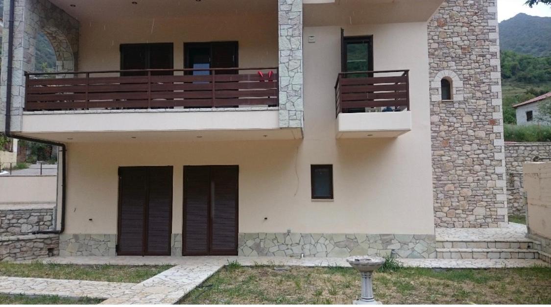 Villa Ria Kalavryta Exterior photo